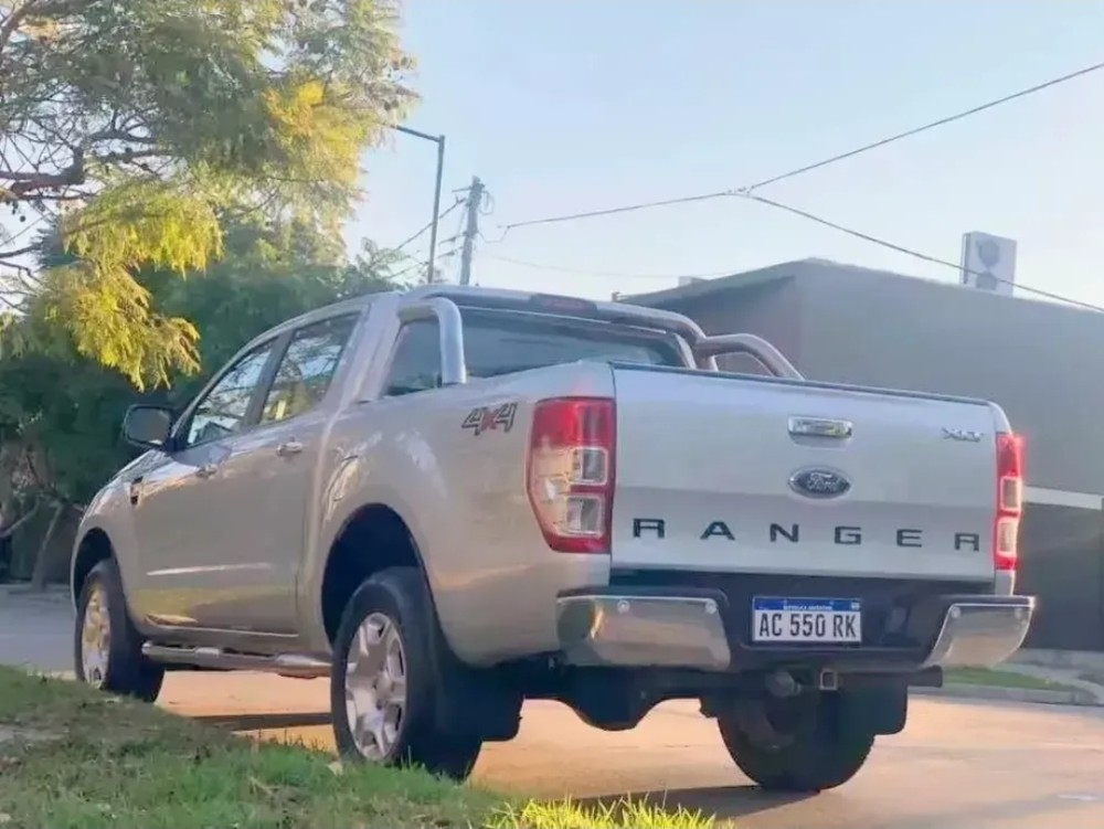 Ford Ranger XLT 4x4 — foto 5